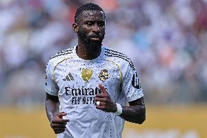 德天空：吕迪格与皇马续约一年，因俱乐部主席选举 官宣将推迟